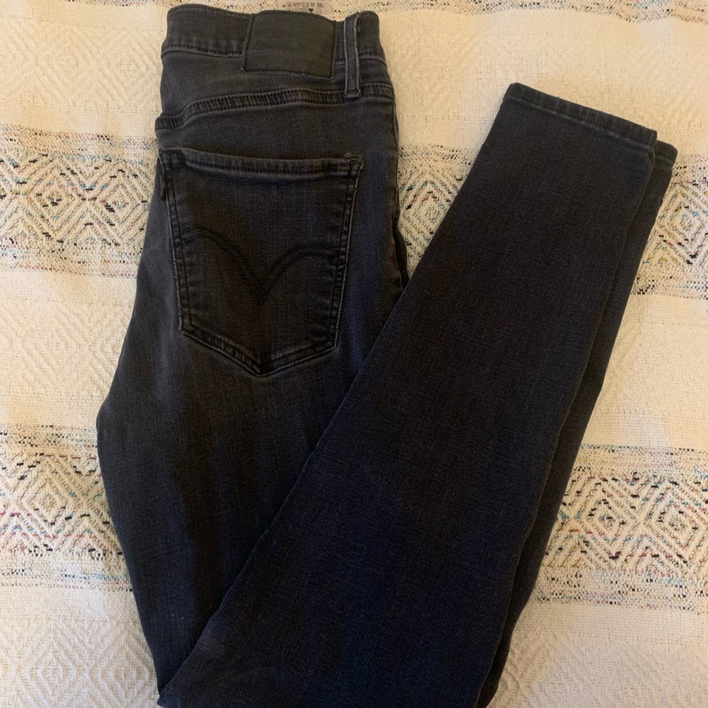 Women’s Levi Black Skinny Jeans